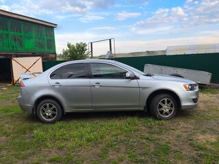 2010 Mitsubishi Lancer X, серебристый, 680000 рублей, вид 3