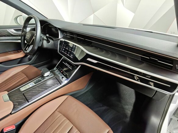 2020 Audi A6 45 TFSI V (C8), белый, 4635000 рублей - вид 12