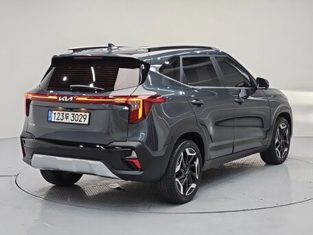 2022 Kia Seltos I Рестайлинг, серый, 2250000 рублей, вид 4