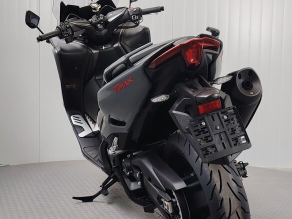 2021 Yamaha TMAX, серый, 1189000 рублей - вид 6