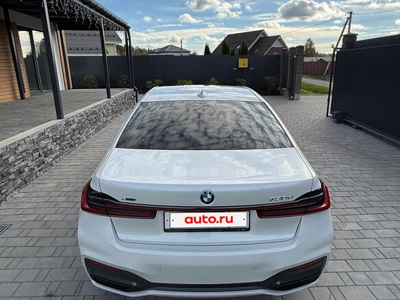 2021 BMW 7 серии 730d xDrive VI (G11/G12) Рестайлинг, белый, 6000000 рублей - вид 4