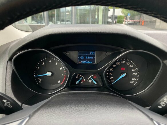 2014 Ford Focus III, красный, 859000 рублей - вид 10
