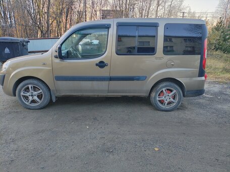 2011 Fiat Doblo I Рестайлинг, бежевый, 650000 рублей, вид 5