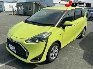2023 Toyota Sienta III, зелёный, 1450000 рублей, вид 1