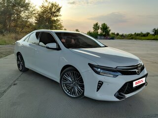 2016 Toyota Camry VII (XV50) Рестайлинг, белый, 1999999 рублей, вид 2