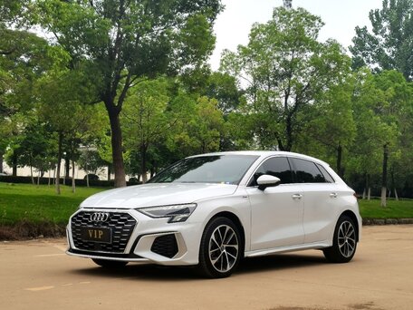 2021 Audi A3 Sportback 35 TFSI IV (8Y), белый, 2066000 рублей, вид 1