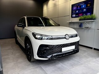 2026 Volkswagen Tiguan L Pro III (China Market), бежевый, 5190000 рублей, вид 3