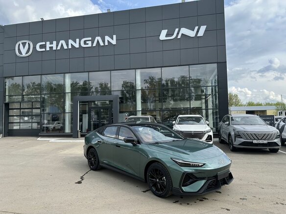 2026 Changan UNI-V I Рестайлинг 2, зелёный, 3579900 рублей - вид 4