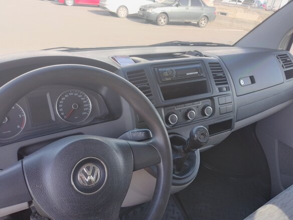 2012 Volkswagen Transporter, белый, 950000 рублей - вид 9
