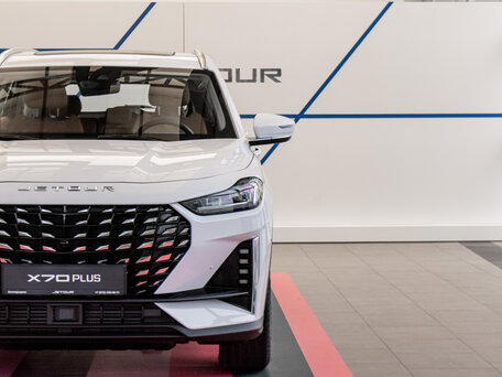 2026 Jetour X70+ I Рестайлинг, белый, 3399000 рублей, вид 1