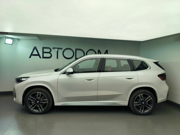 2025 BMW X1 Long 25Li sDrive III (U11/U12), белый, 5360000 рублей - вид 1