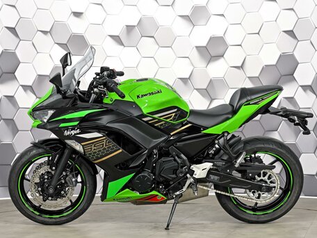 2020 Kawasaki Ninja 650, зелёный, 699000 рублей, вид 4