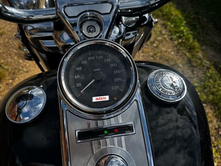 2008 Harley-Davidson Road King, чёрный, 1000000 рублей, вид 5