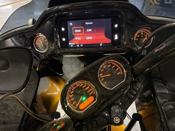 2023 Harley-Davidson Road Glide Special, золотистый, 2850000 рублей - вид 6