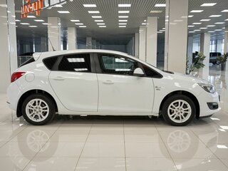 2013 Opel Astra J Рестайлинг, белый, 970000 рублей, вид 5