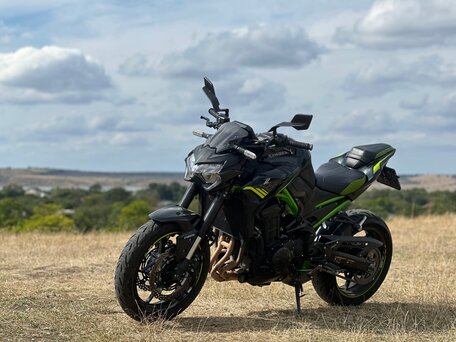 2021 Kawasaki Z 900, чёрный, 720000 рублей, вид 1