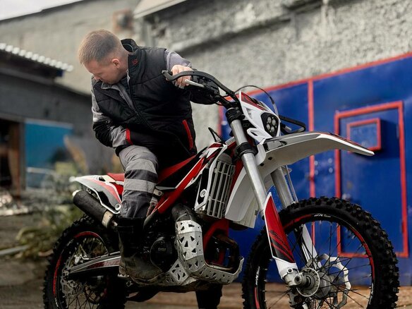 2022 Beta Xtrainer, чёрный, 570000 рублей - вид 3