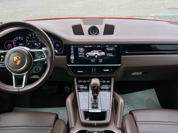 2021 Porsche Cayenne Coupé III, оранжевый, 8500000 рублей - вид 14