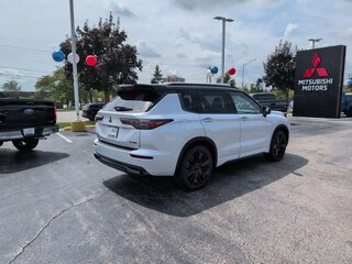 2026 Mitsubishi Outlander IV Рестайлинг, серый, 6880006 рублей, вид 3