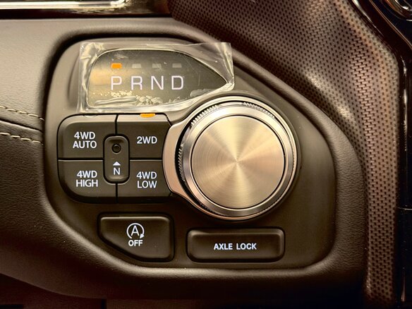 2026 Ram 1500 Crew Cab V Рестайлинг, чёрный, 9450000 рублей - вид 29