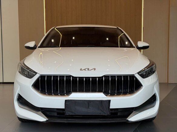 2022 Kia K3 II (China Market), белый - вид 1
