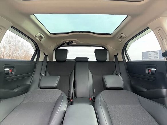 2023 Honda Vezel II, белый, 2015000 рублей - вид 15
