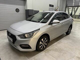 2018 Hyundai Solaris II, серебристый, 1180000 рублей, вид 1