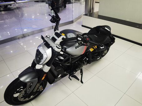 2021 Ducati Diavel, серый, 2899000 рублей, вид 4