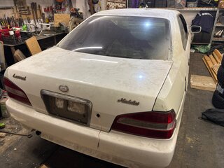 1997 Nissan Laurel VIII (C35), белый, 230000 рублей, вид 3
