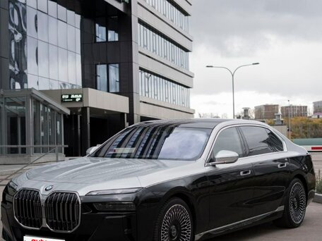 2024 BMW 7 серии 740d xDrive VII (G70), чёрный, 12500000 рублей, вид 3