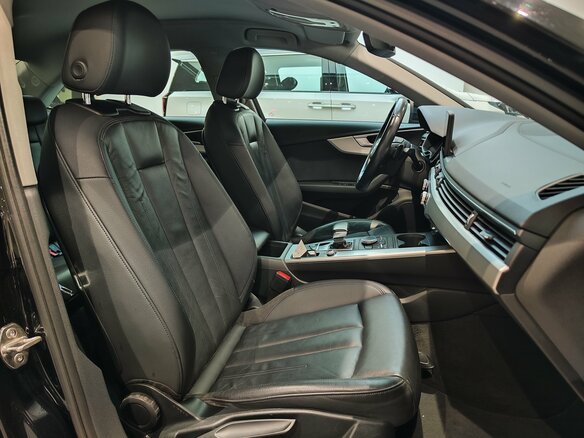 2018 Audi A4 V (B9), чёрный - вид 11