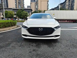 2022 Mazda 3 Axela IV (BP), белый, 1318004 рублей, вид 2