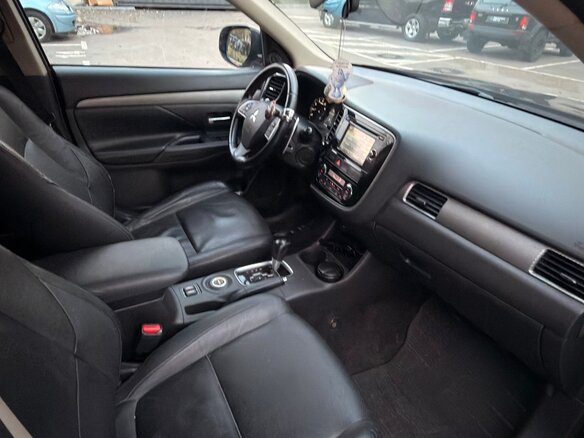 2013 Mitsubishi Outlander III, чёрный, 1300000 рублей - вид 6