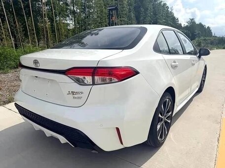 2022 Toyota Levin XII (E210) Рестайлинг, белый, 1590000 рублей, вид 4