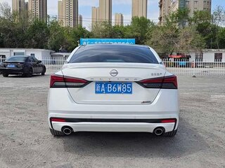 2022 Nissan Altima VI (L34) Рестайлинг, белый, 1475000 рублей, вид 5