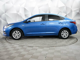 2017 Hyundai Solaris II, синий, 1085000 рублей, вид 2