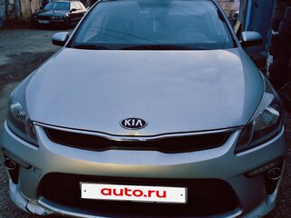 2019 Kia Rio IV, серебристый, 835000 рублей, вид 1
