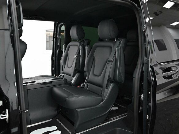 2026 Mercedes-Benz V-Класс Extra Long 300 d экстра длинный III (W447) Рестайлинг 2, чёрный, 12600000 рублей - вид 8