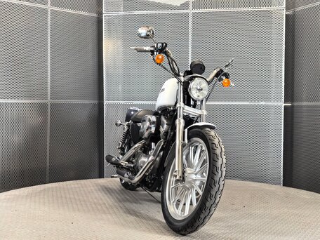 2007 Harley-Davidson Sportster 883, белый, 625000 рублей, вид 2