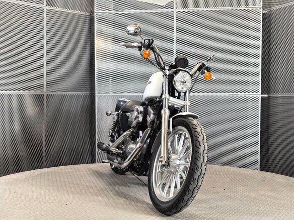 2007 Harley-Davidson Sportster 883, белый, 625000 рублей - вид 1