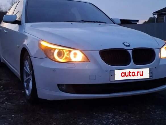 2007 BMW 5 серии 525i V (E60/E61) Рестайлинг, белый, 800000 рублей