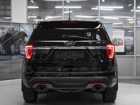 2019 Ford Explorer V Рестайлинг 2, чёрный, 2799000 рублей, вид 5