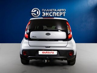 2017 Kia Soul II Рестайлинг, серебристый, 1392000 рублей, вид 5