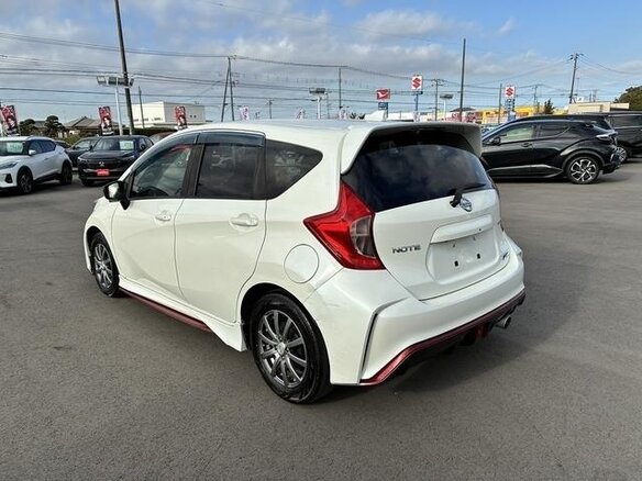 2018 Nissan Note Nismo II Рестайлинг, белый, 750333 рублей - вид 5