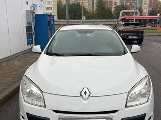 2013 Renault Megane III Рестайлинг, белый, 575000 рублей, вид 1