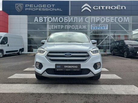 2018 Ford Kuga II Рестайлинг, белый, 1900000 рублей, вид 2