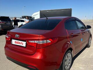 2013 Kia Rio 4-speed III, красный, 820000 рублей, вид 5