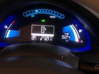 2011 Nissan Leaf I (ZE0/AZE0), белый, 1250000 рублей, вид 5