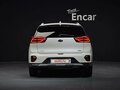 2021 Kia Niro I Рестайлинг, белый, 1600000 рублей - вид 3