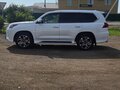 2017 Lexus LX 570 III Рестайлинг 2, белый, 7900000 рублей - вид 6